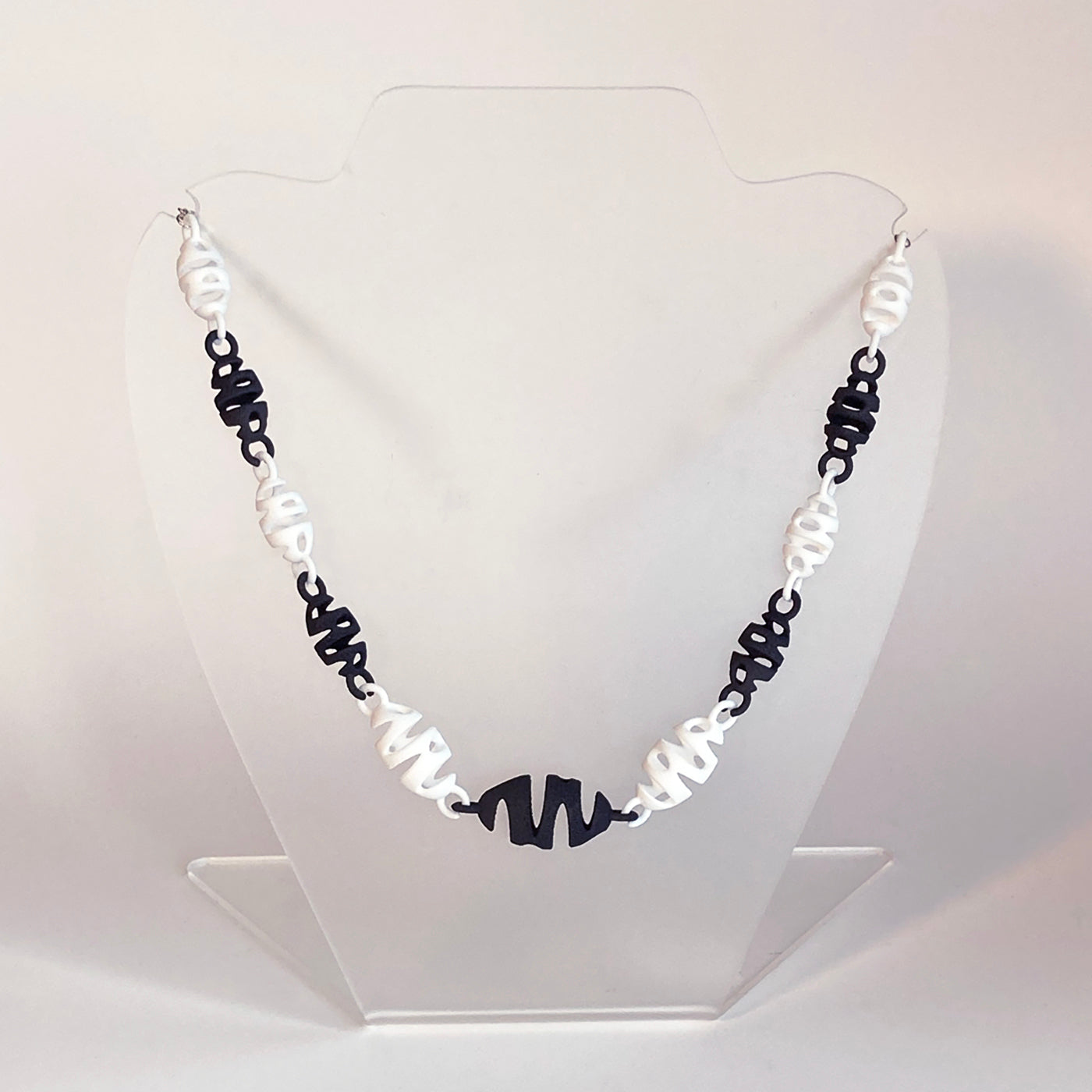 multi-color squigglium necklace